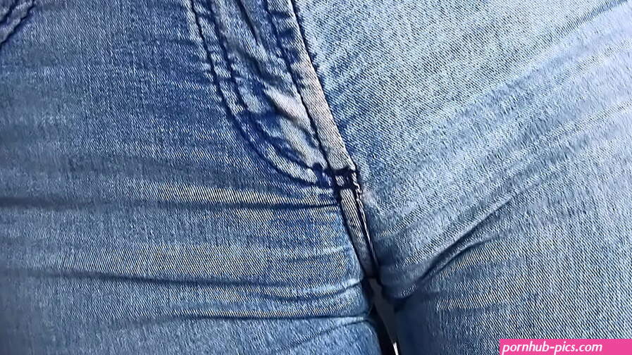 Cameltoe Jeans Perfect Body Latina! Ass Tits Pussy! Amazing!