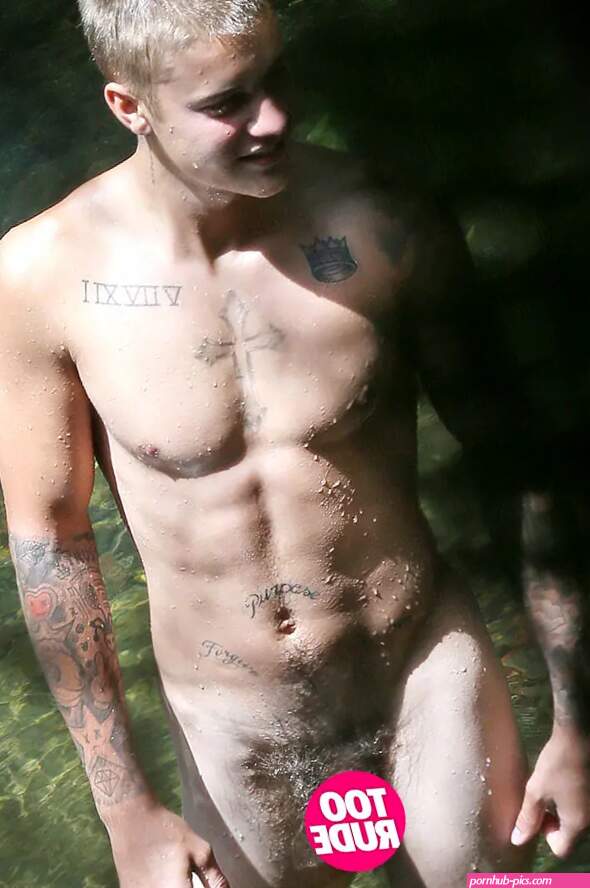 EXCLUSIVE: Justin Bieber Ignites Naked Photo Feud With Rival Orlando Bloom