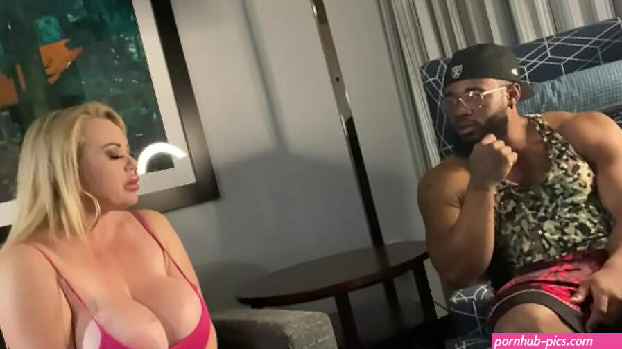MARRIED MOUF 2