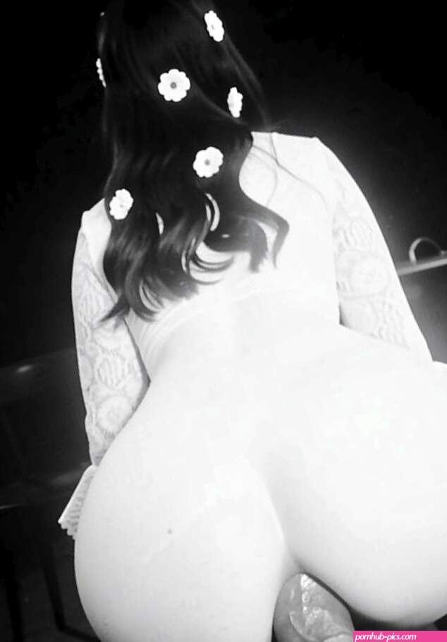 fuck LANA DEL REY in the Anal POV AI fakes pics
