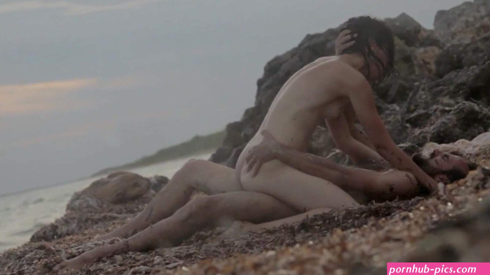 LETICIA LEON Nude
