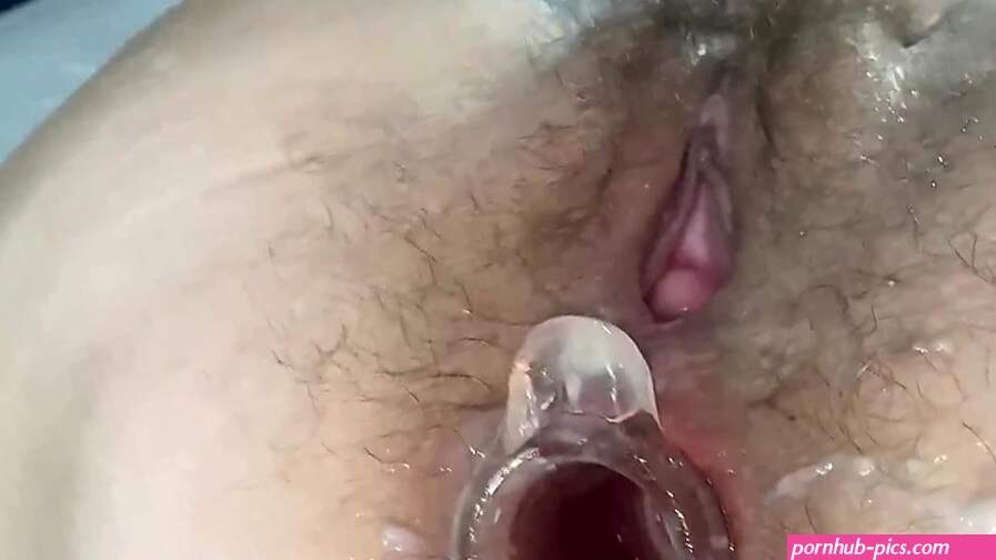 Estir el culo de su madrastra. Madrastra anal casero. Estiramiento de cerca anal. Gilipollas boquiabiertas.