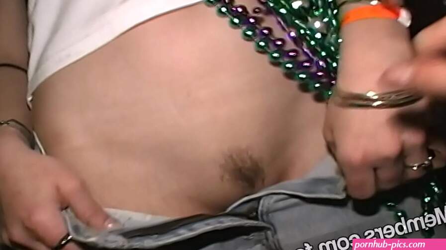 Mardi Gras Freaks Show Tits Lots Of Pussy