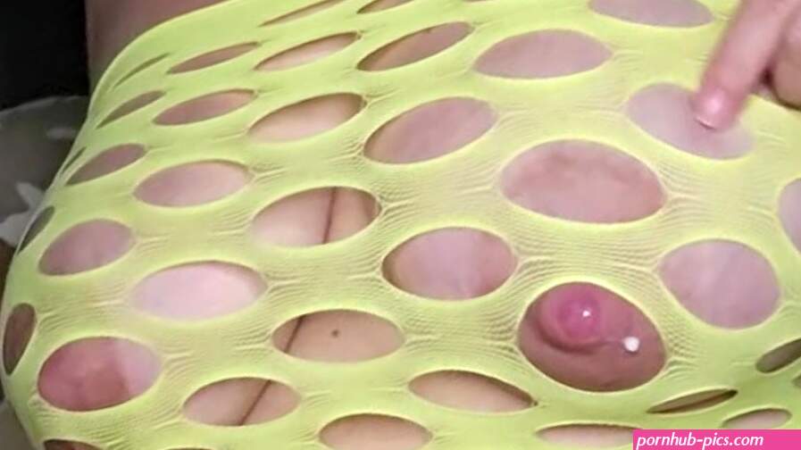 Pumping my Pussy and I pour my Breast milk inside Me to Masturbate