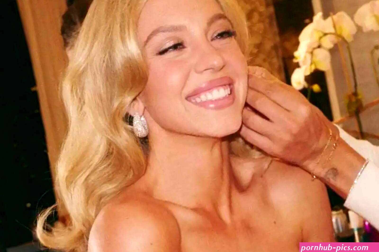 The sexiest naked celeb selfies of 2025 that have left followers jaws on the floor