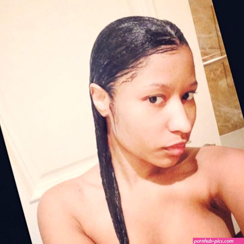 Nicki Minaj Shares Topless Selfies