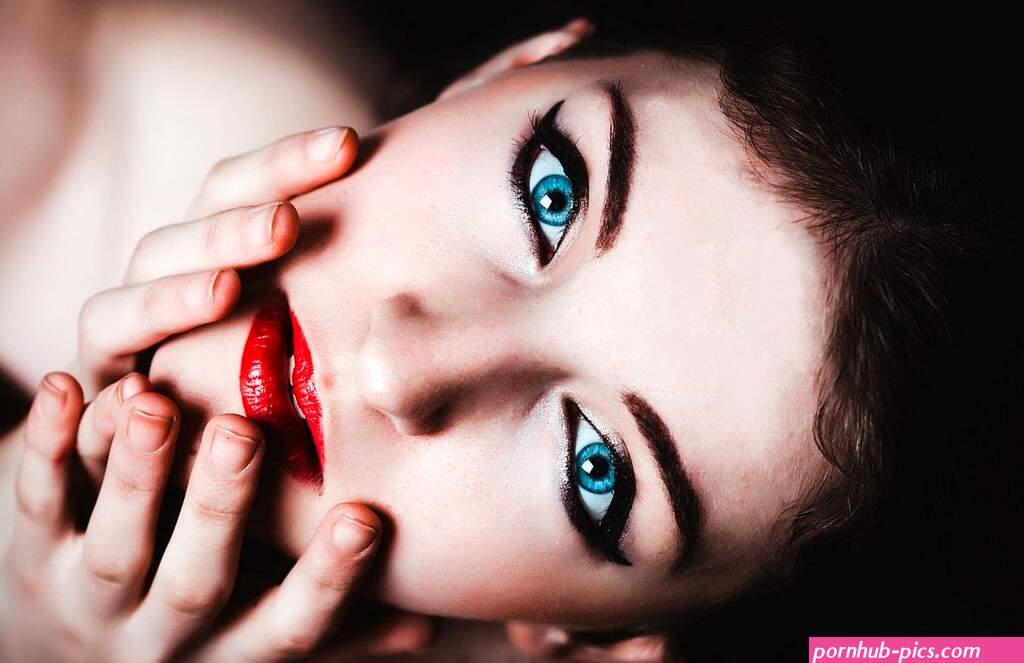 Do You Want Extra Pleasure During Sex? Open Your Eyes!