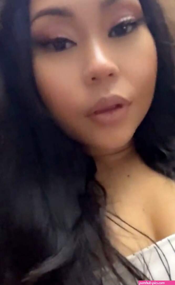 Asian hoe went to collect drugs for party and had to pay Pussy...