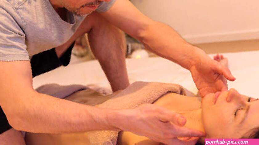 Is the tantra massage therapist also naked?