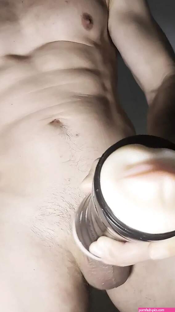 I Nut in a few Minutes with this Masturbator: Gay Amateur Porn feat. Lateron