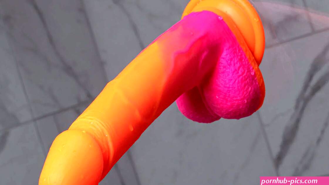 How to Use a Dildo