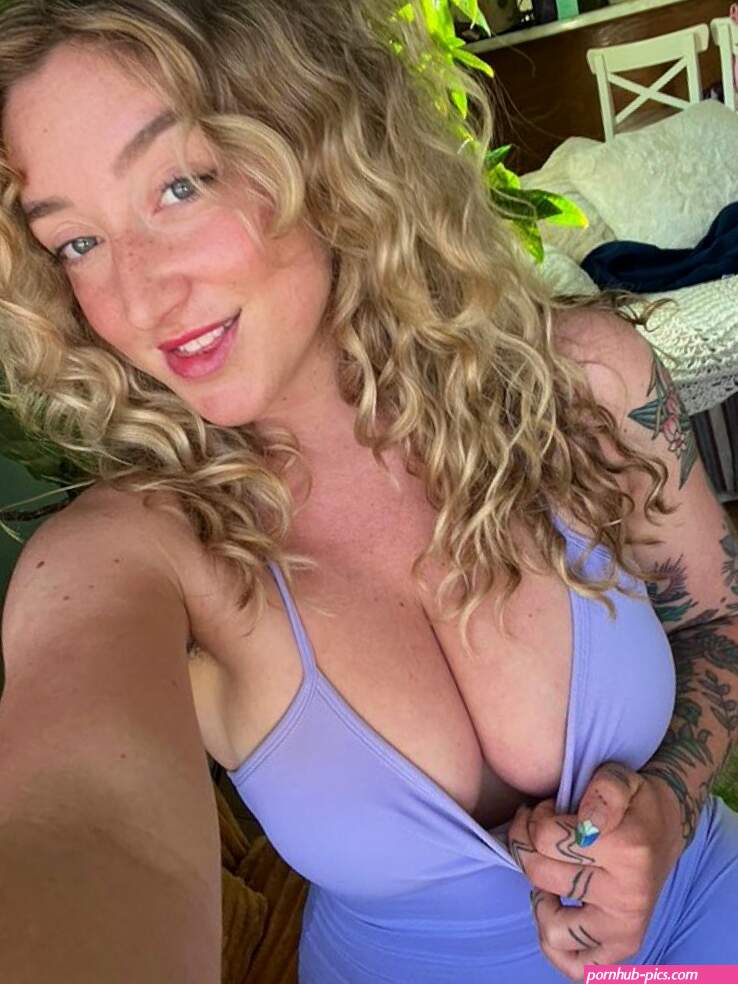 SEXY YUMMY WET PUSSY REACH ME AT 646 246-3442 FOR FULL SATISFACTION I WILL SATISFY U a