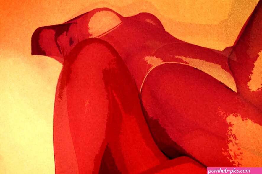 How to Have a Successful Threesome According to Queer Women