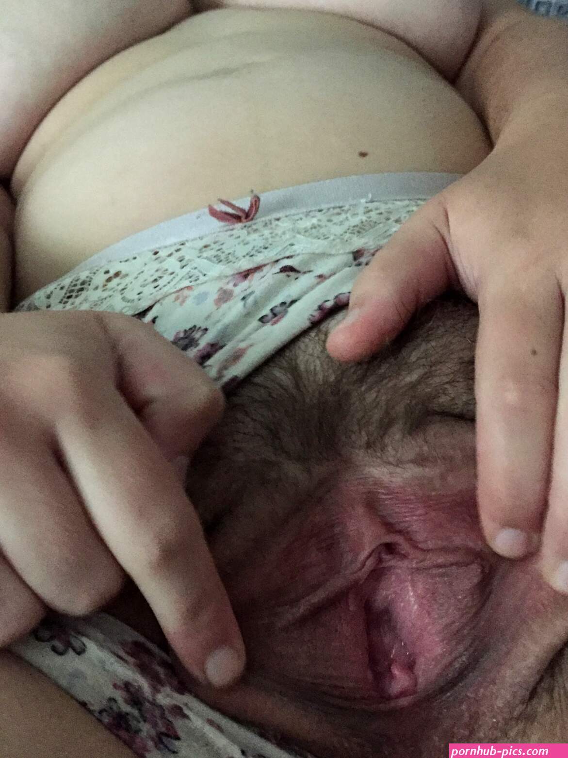 Spreading my wet pussy wide open Ÿ oc Porn Pic
