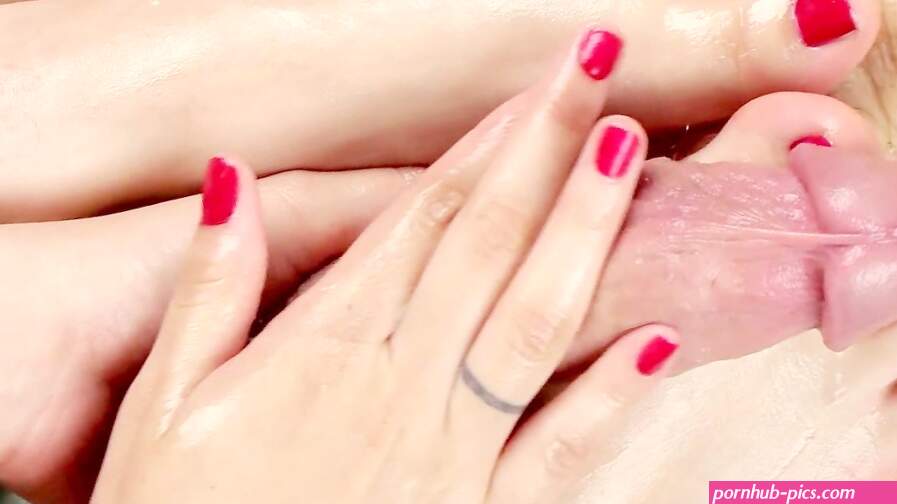 Close-Up: Sensual Handjob Footjob