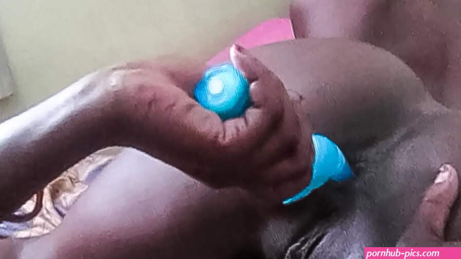 Anal Dildo Toying African Amateur Homemade Lesbians