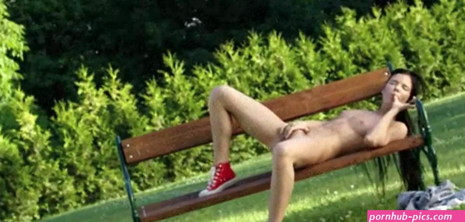 The famous freeuse bench