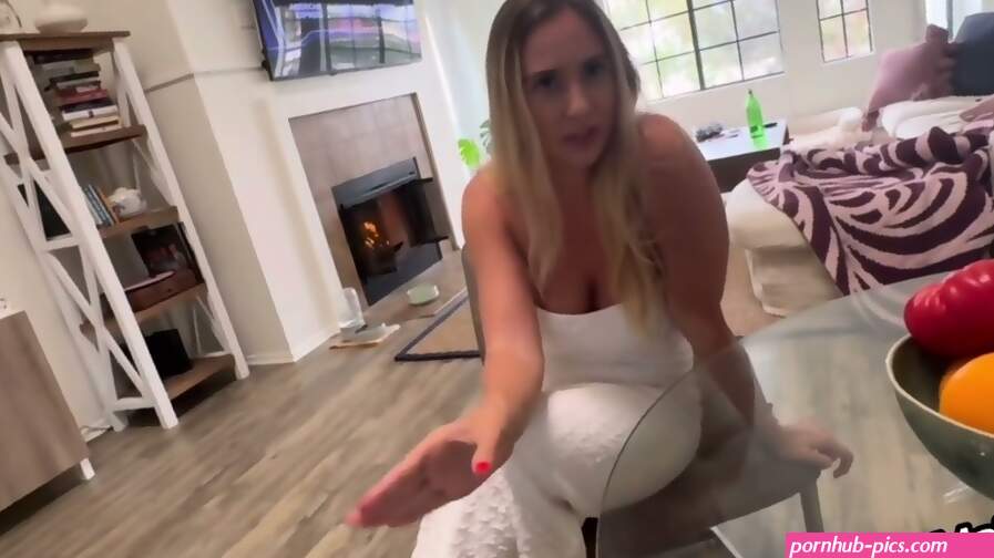 My Best Friends Mom Begs Me To Creampie Her