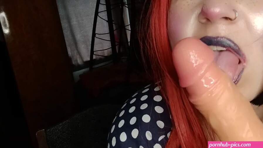 Hot Goth Slut Practice Her BJ Skills on Dildo