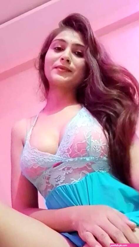 Hiral Radadiyas Video on X
