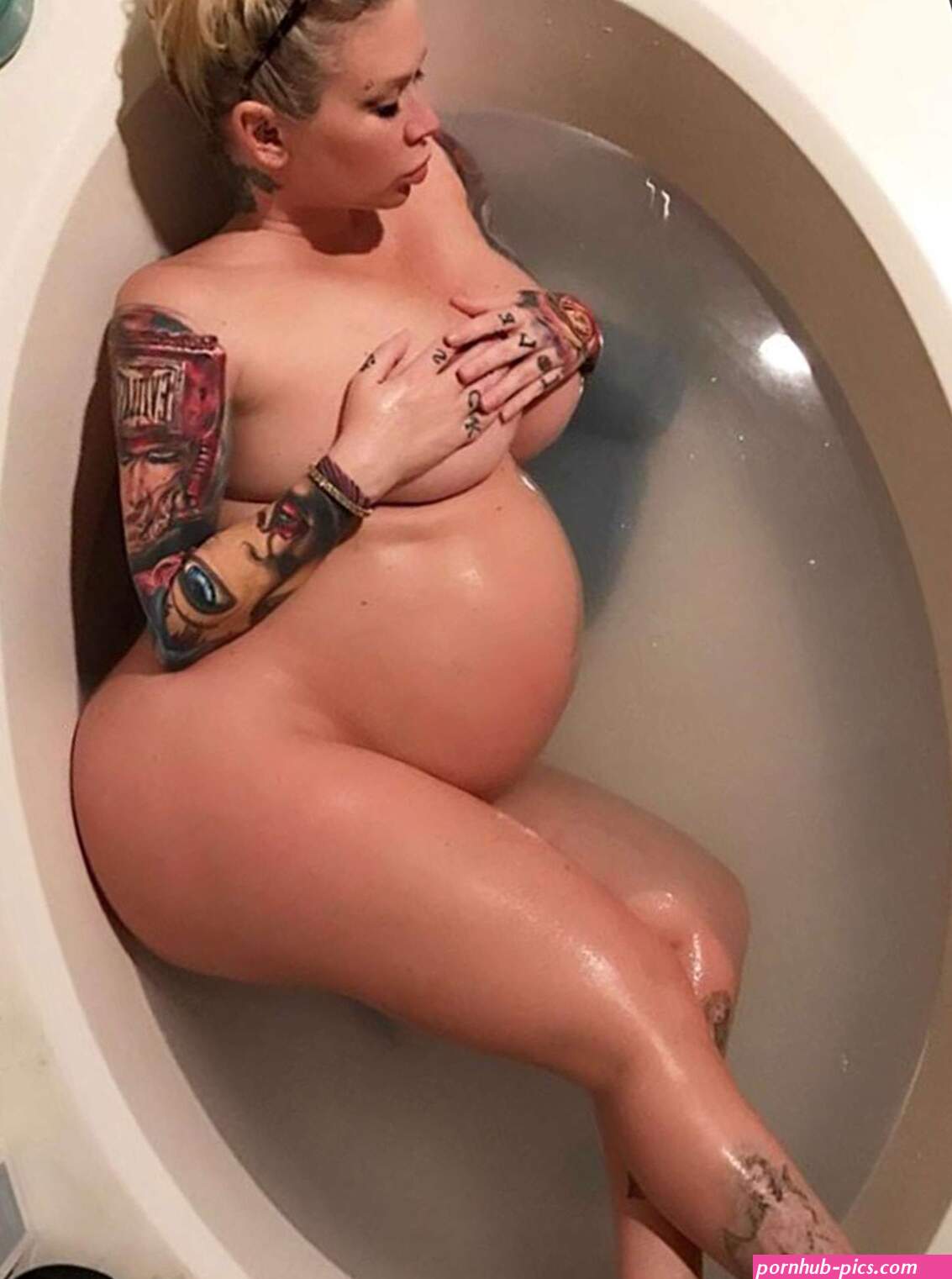 Jenna Jameson Shares Nude Throwback Pregnancy Photo