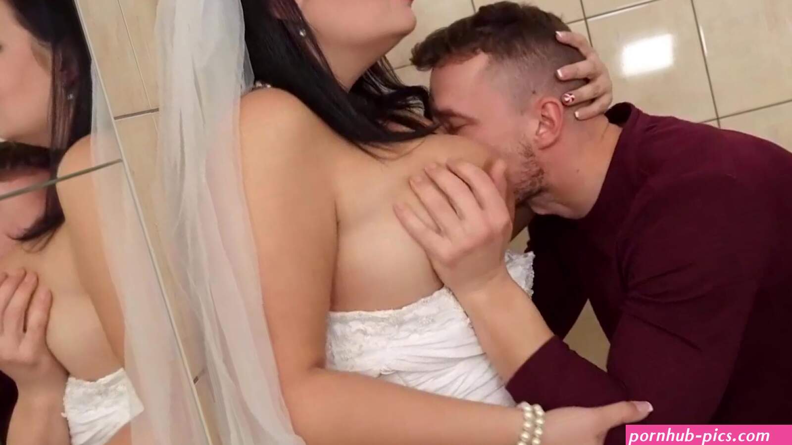 A big-boobed bride cheats on her husband right after the wedding with a stranger.
