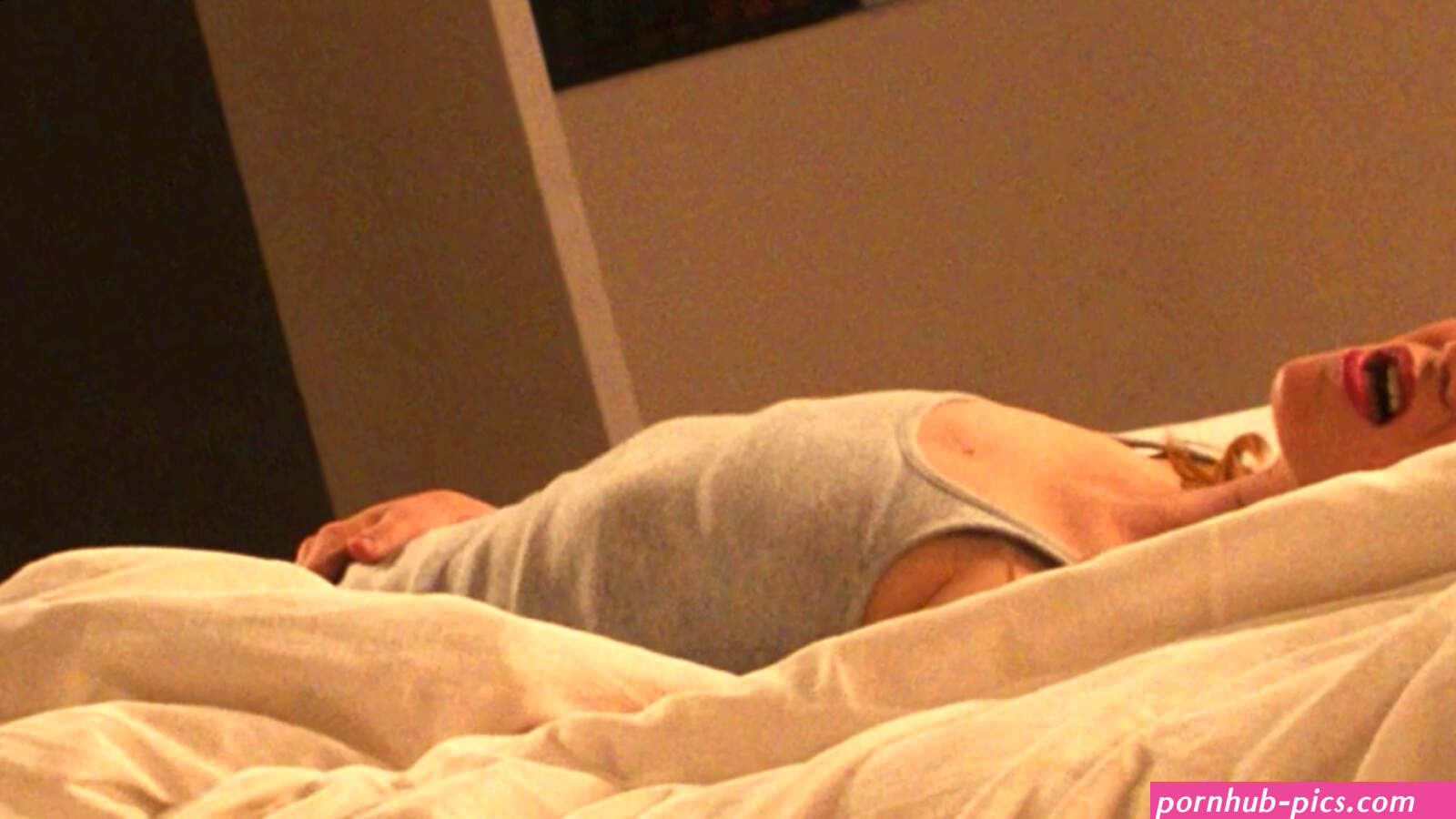 Emma Stone Masturbating Scenes in The Curse