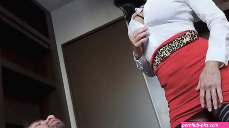 Mature psychologist Veronica Avluv ass fucked
