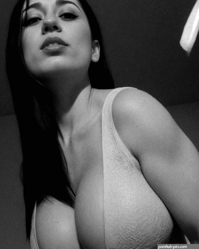 Susan Villareal SusanVilGut Nude Leaks Patreon