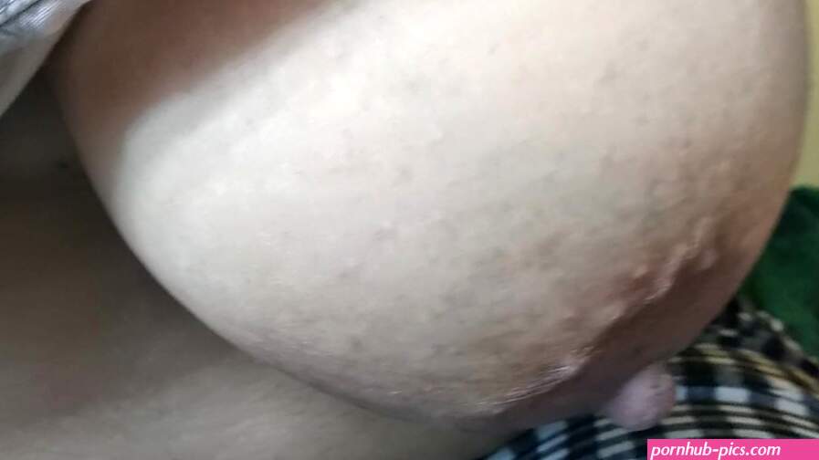 Big Boobs pressing video Porn Videos