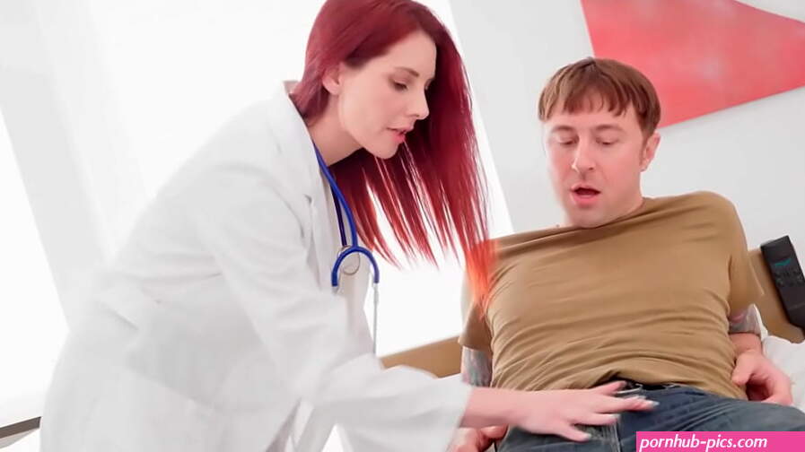Big tits doctor giving patient blowjob