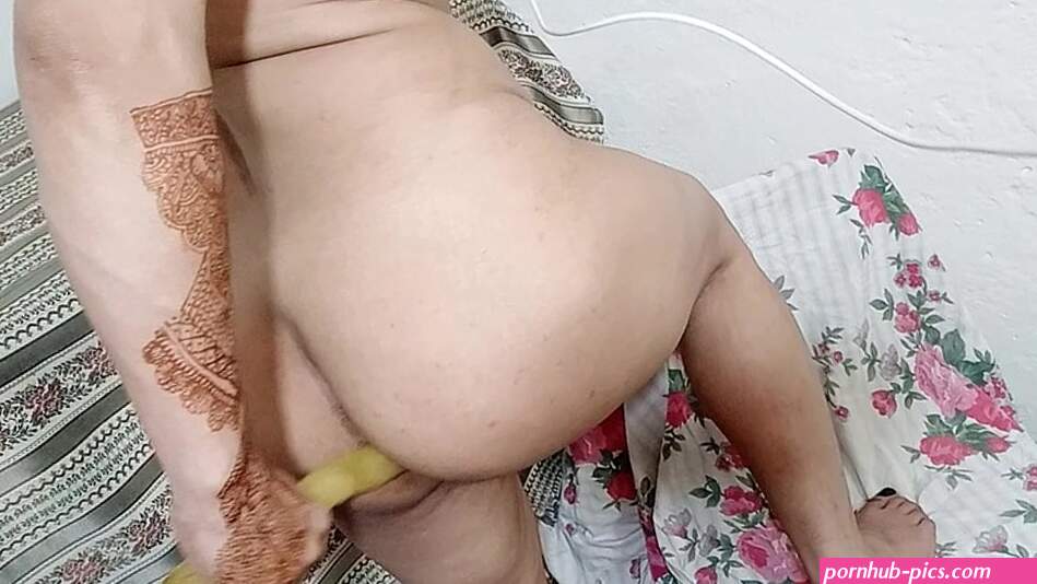 Using Big Dildo to make my asshole bigger Desi indian wife Anal Fuck with Dildo