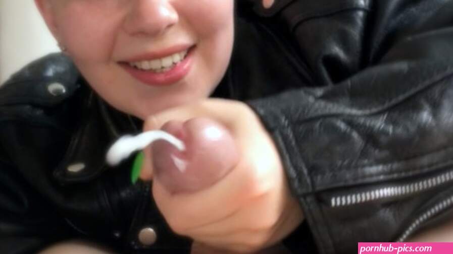 Vilu Vidish FINGERS MY ASS AND GIVES HANDJOB cut clip 1 of Vilu and Mi