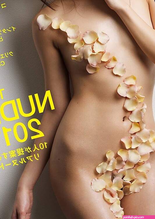 COMMERCIAL PHOTO March 2011 032011 THE NUDE 2011 Japanese Edition JE: Genkosha: : Books