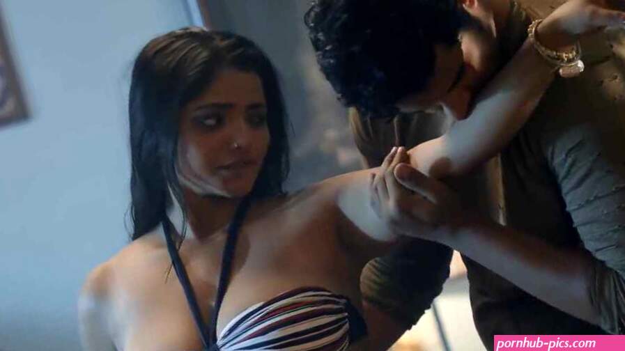 bharti jha hot boobs