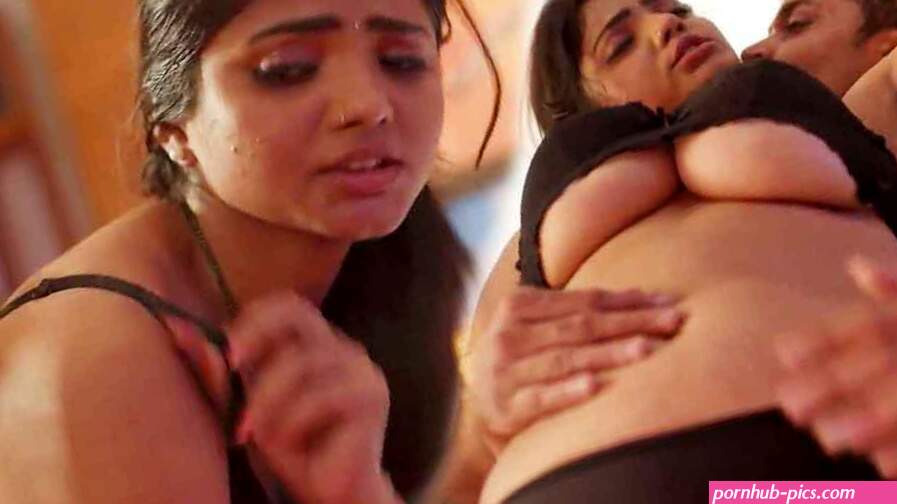 Bharti Jha Nude Almost Boobs Nipple Show Video