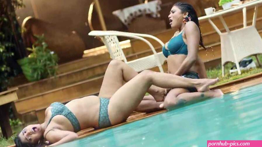 bharti jha hot boobs