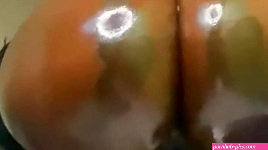 big black juicy ass riding dildo
