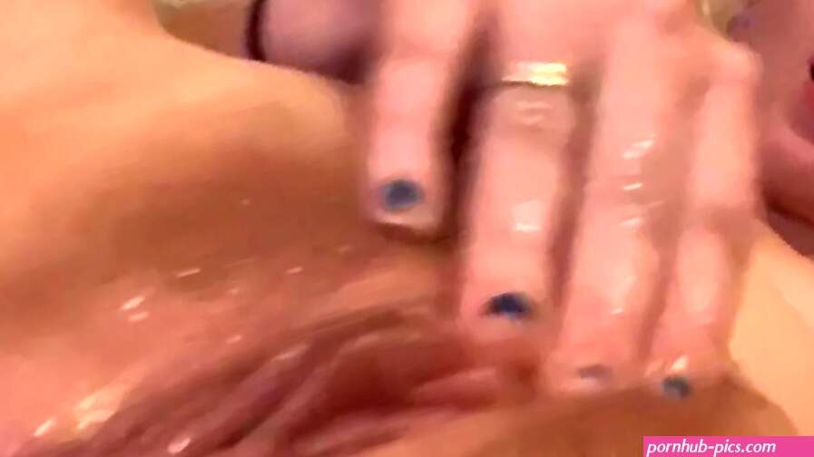 Tasting her own pussy