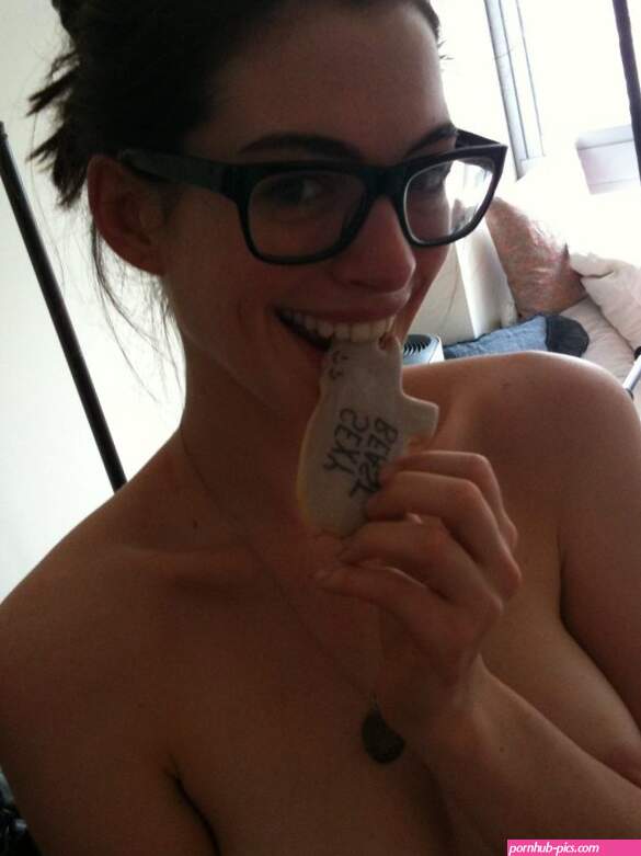 Anne Hathaway Leaked Nudes