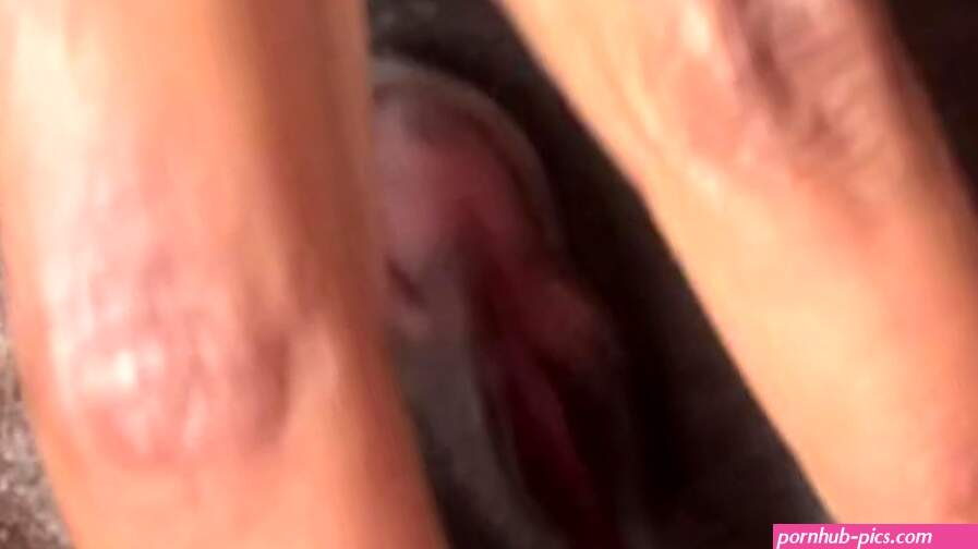 Black FTM Daddy Saint Fucks His Pussy In Bed Porn Videos