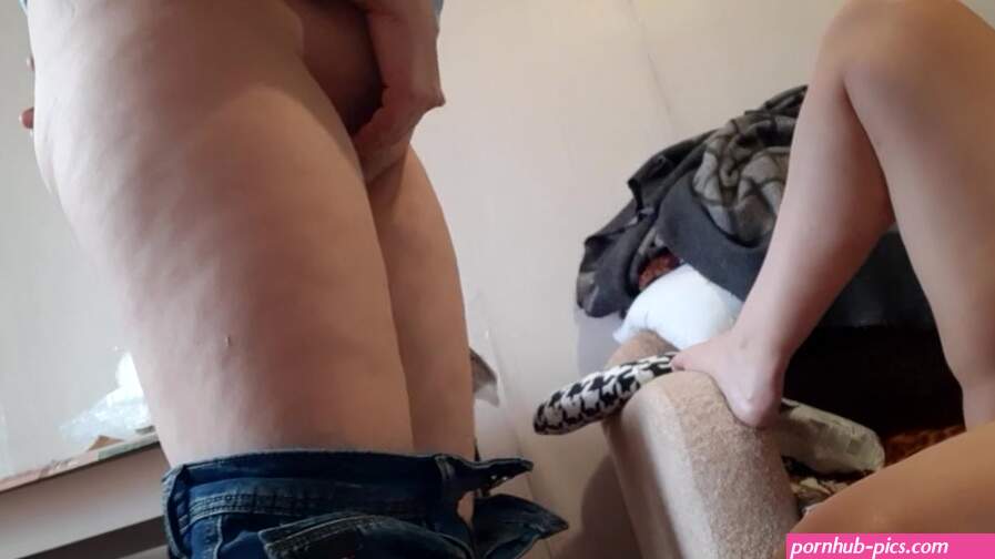 College Girl and MILF Masturbate and Cum Loudly Four Times at Once