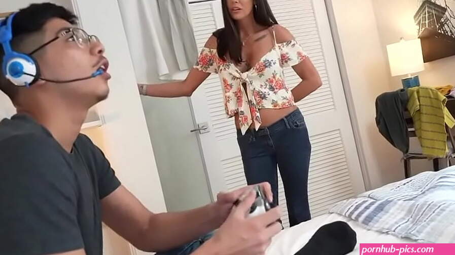 Stepson anal fingers stepmom and a toy