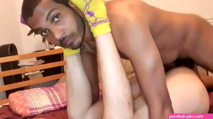 Bareback Fuck. Young Dad Fucks a Twink Bottom while Wife Away. Homemade Raw Fuck