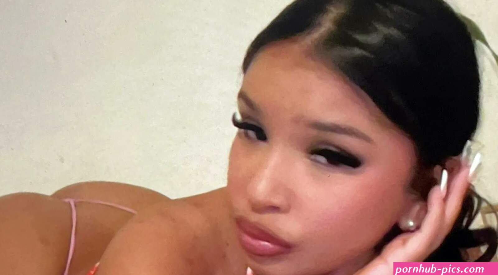 Thumb Alina 9 Nude OnlyFans Leak Picture 2YrmSyWiLC
