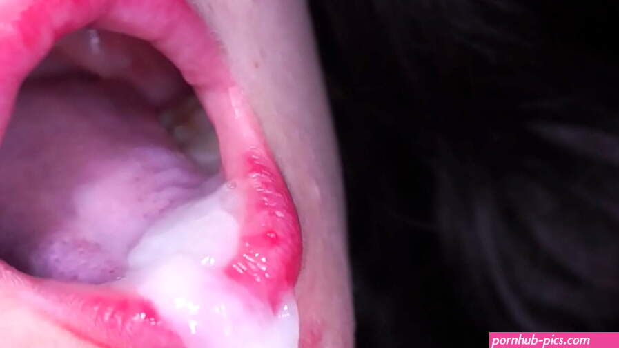 Close-up red lips blowjob tongue play and oral creampie