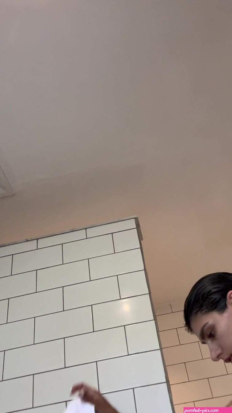 Mia Khalifa In Shower With Her Bare Tits Out Leaked Onlyfans Video