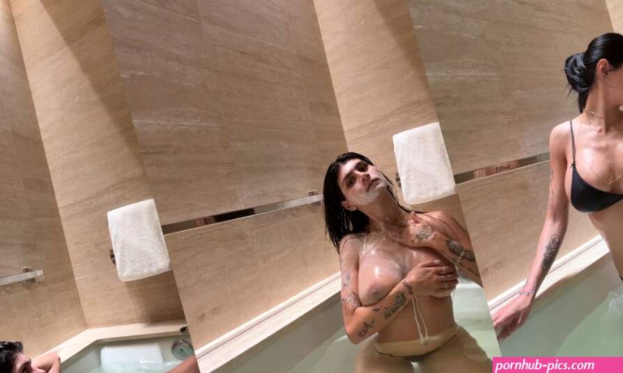 Mia Khalifa Take a Bath With Me Video Leaked