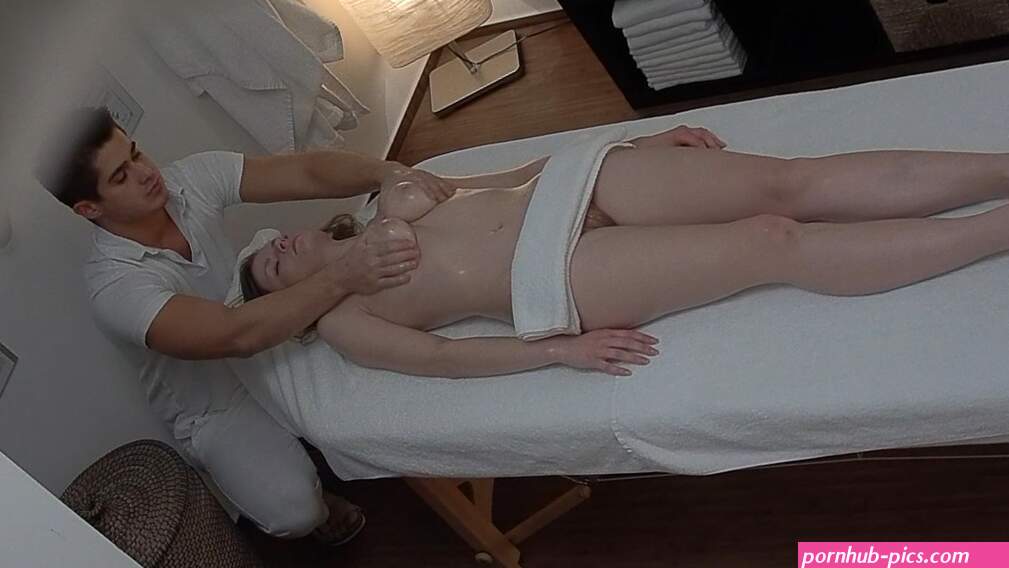 Czech Massage 113: Sexy Young Woman Gets the Massage of a Lifetime