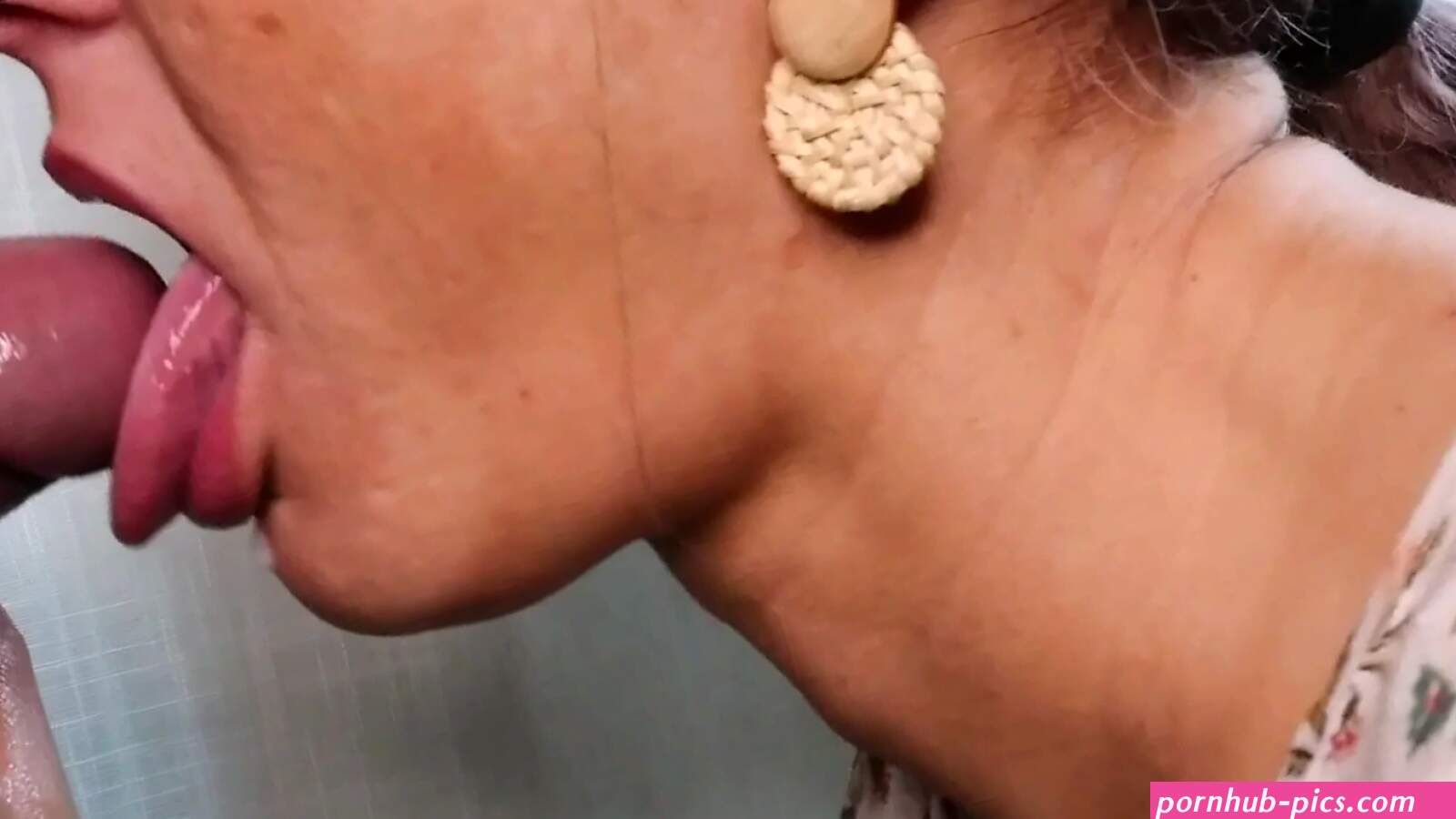 Cum Swallowing Porn Videos with Jizz Eating